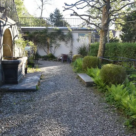 לינה וארוחת בוקר Les Sources