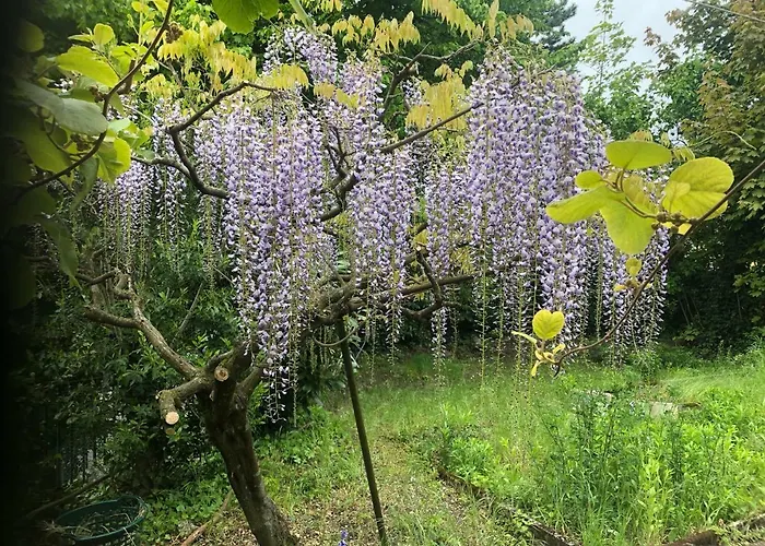 Les Sources Bed & Breakfast *