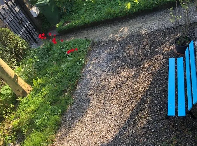 Les Sources Nocleg ze śniadaniem *